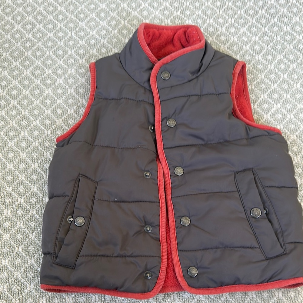 Reversible Black and Red Puffer Vest
